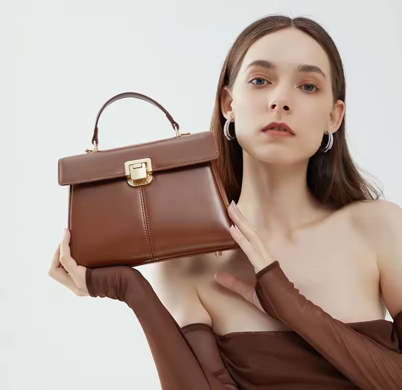 Sac à main avec détail métallique