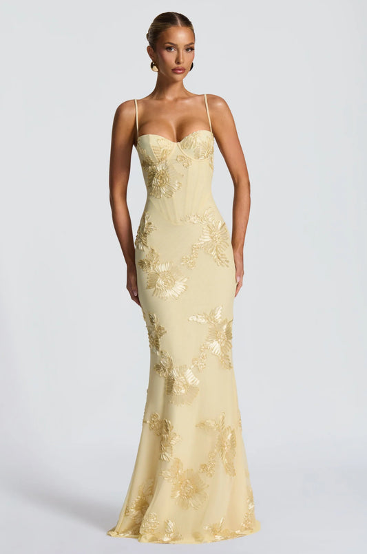 Robe longue avec strass et sequins