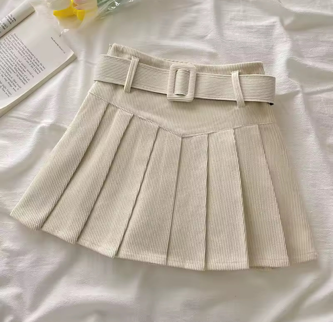 Jupe en velours côtelé avec ceinture
