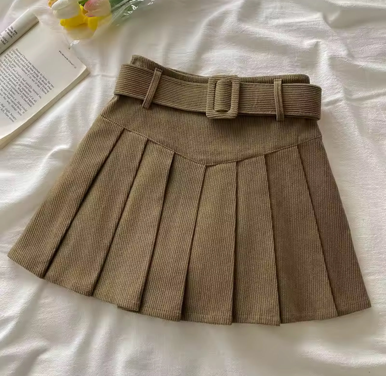 Jupe en velours côtelé avec ceinture