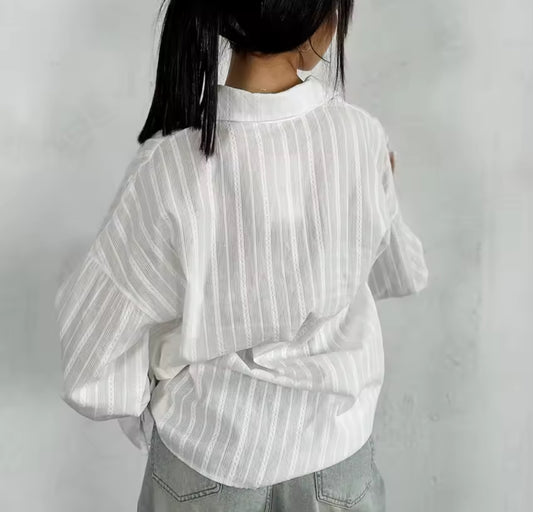 Chemise élégante avec manches évasées