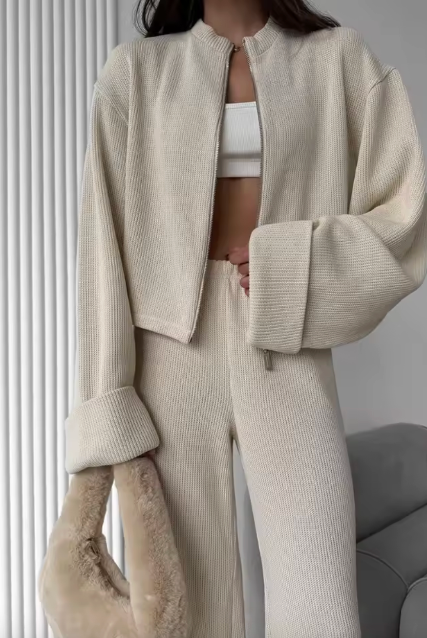 Ensemble en tricot veste et pantalon