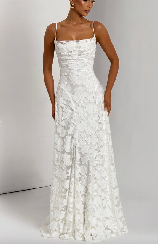 Robe longue avec tissu fleuri dévoré