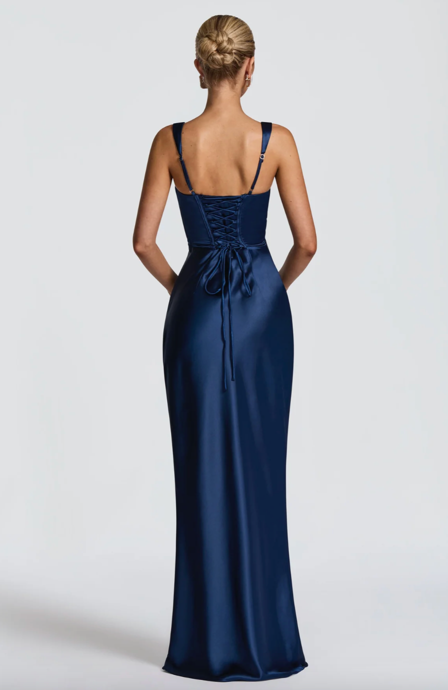 Robe longue en satin style sirène