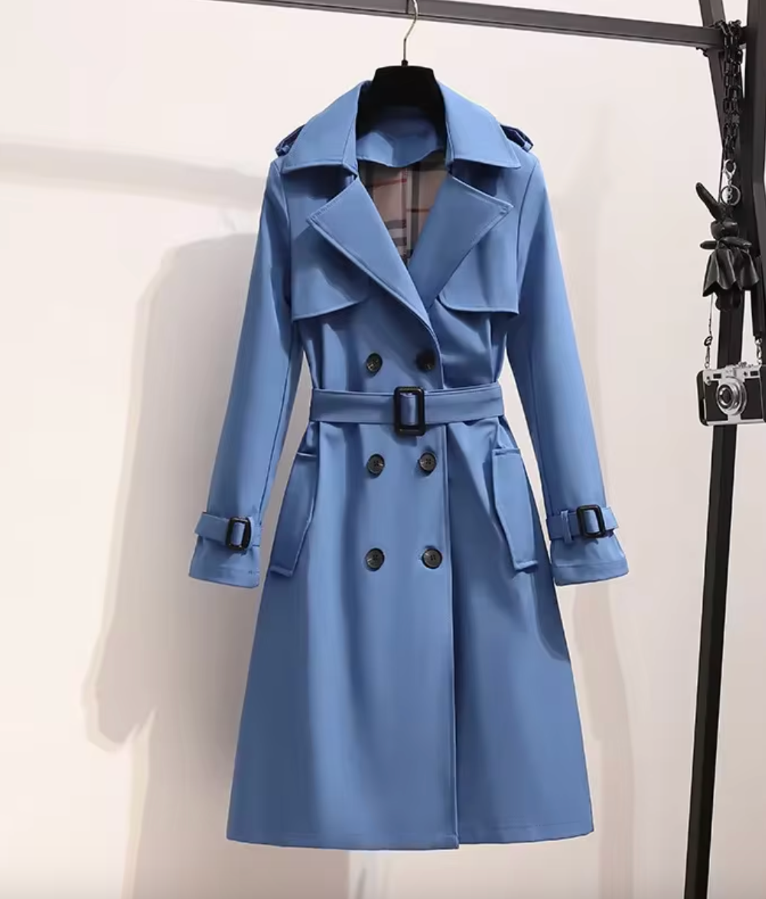 Trench-coat avec ceinture pour l'automne