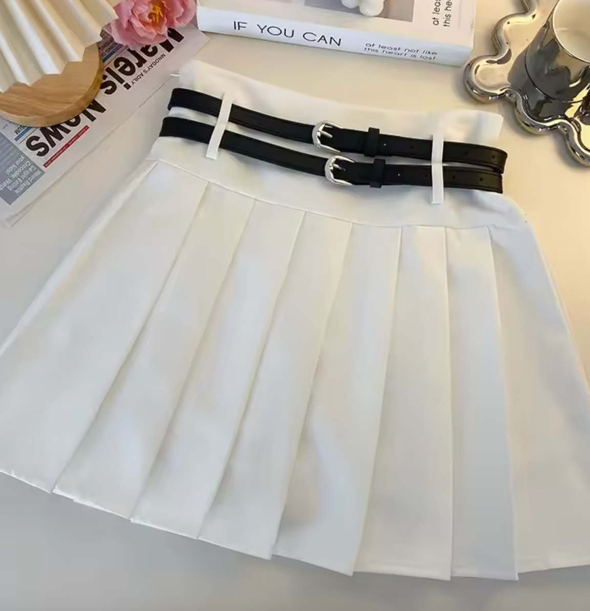 Mini jupe plissée avec double ceinture