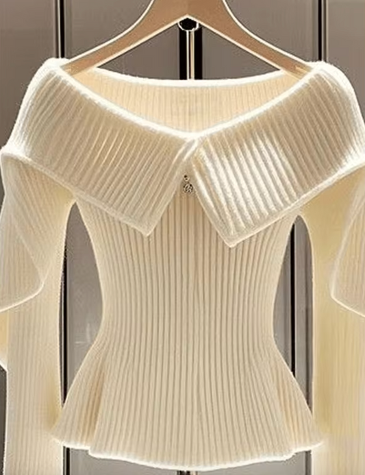 Pull tricoté avec épaules dénudées