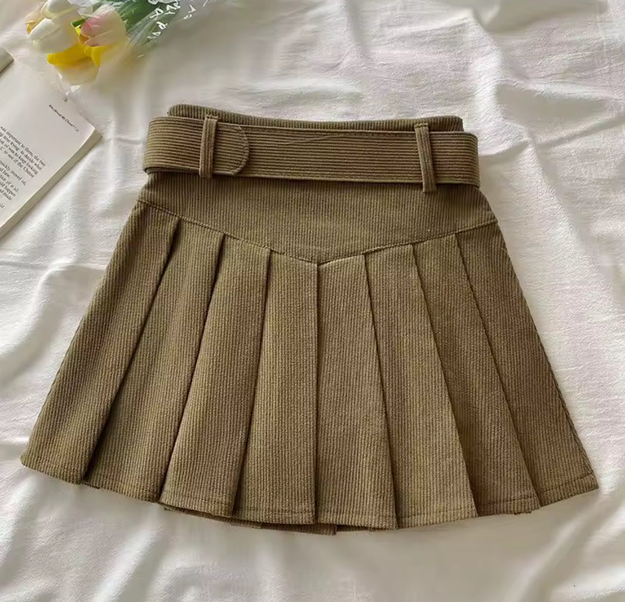 Jupe en velours côtelé avec ceinture