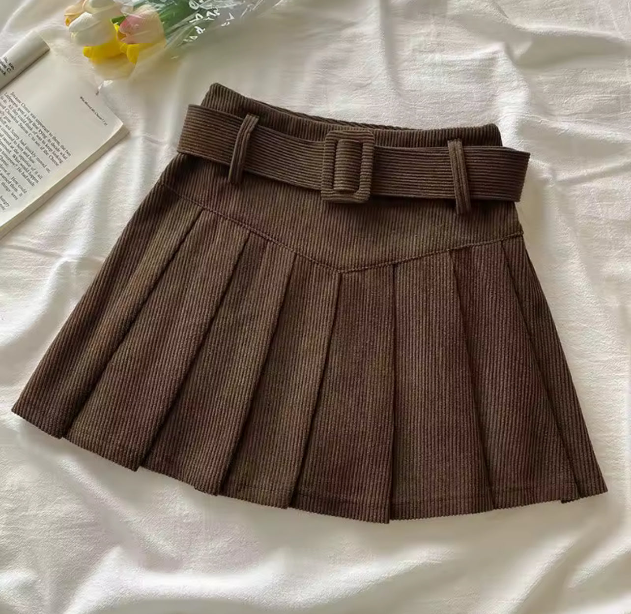 Jupe en velours côtelé avec ceinture
