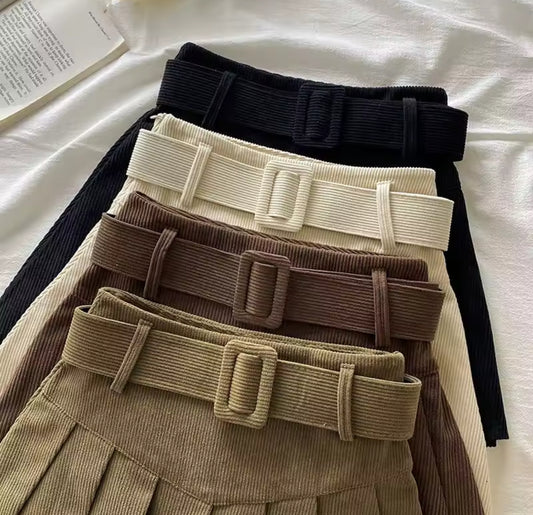 Jupe en velours côtelé avec ceinture