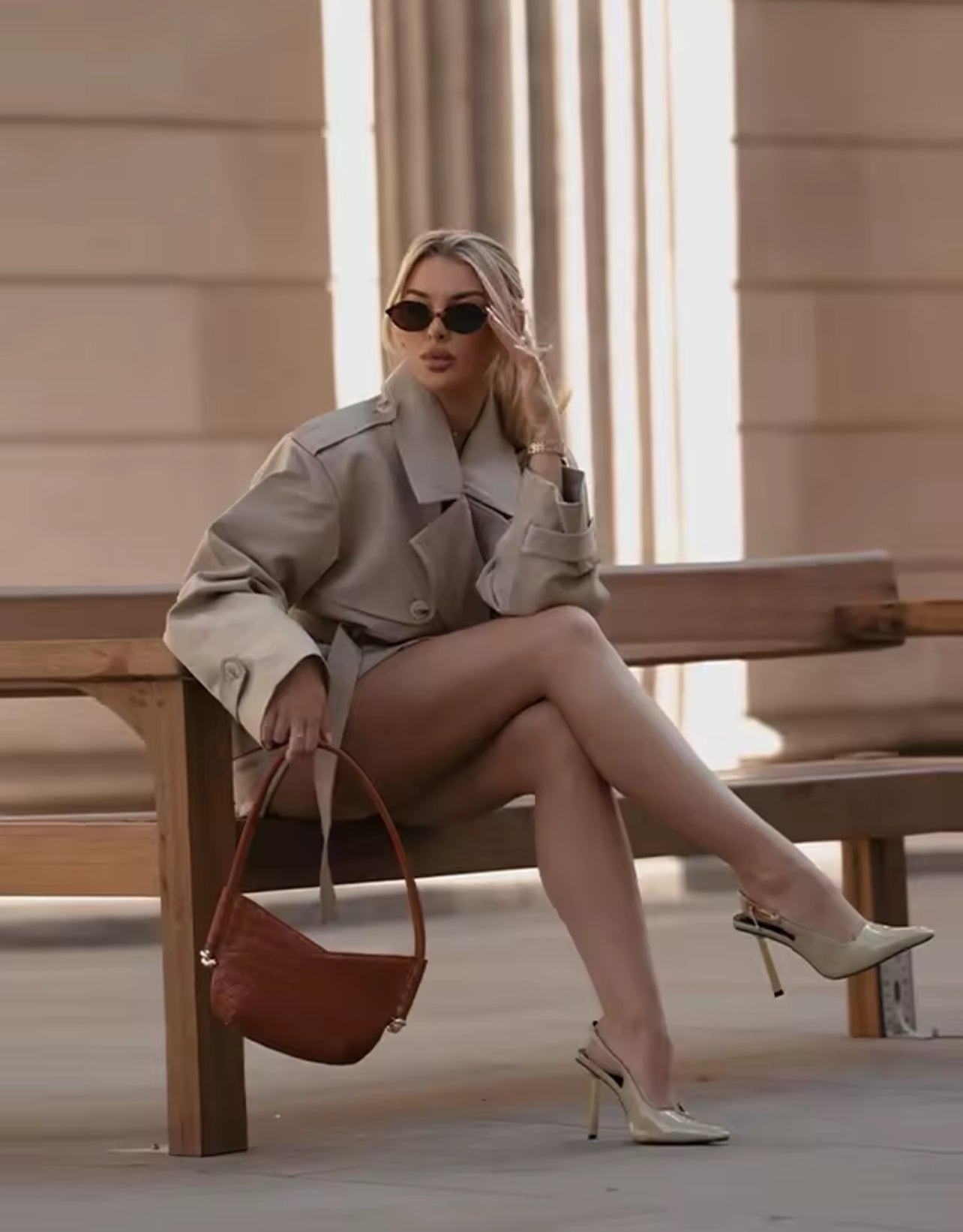 Ensemble trench-coat et short pour femme
