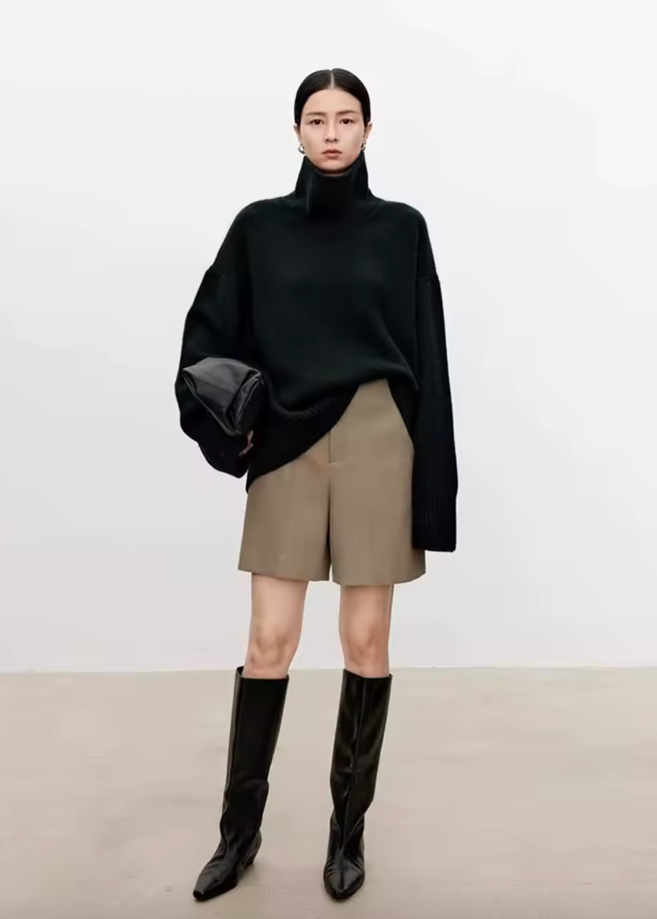 Pull élégant oversize avec col roulé