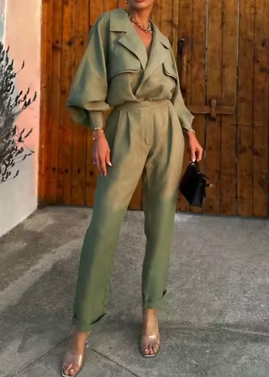 Ensemble haut et pantalon en satin