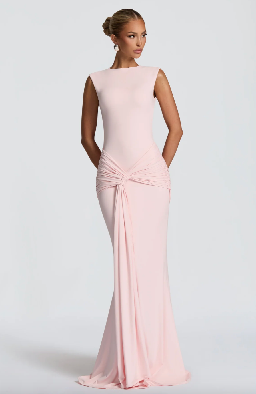 Robe longue avec dos ouvert