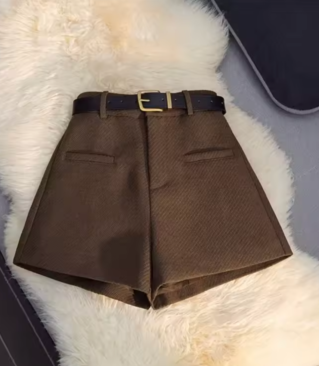 Short taille haute ( sans la ceinture )