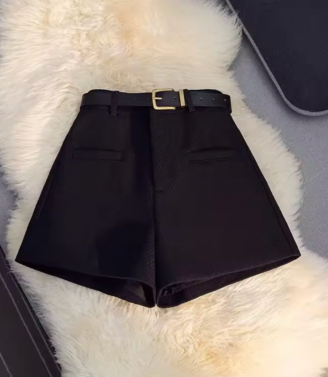 Short taille haute ( sans la ceinture )