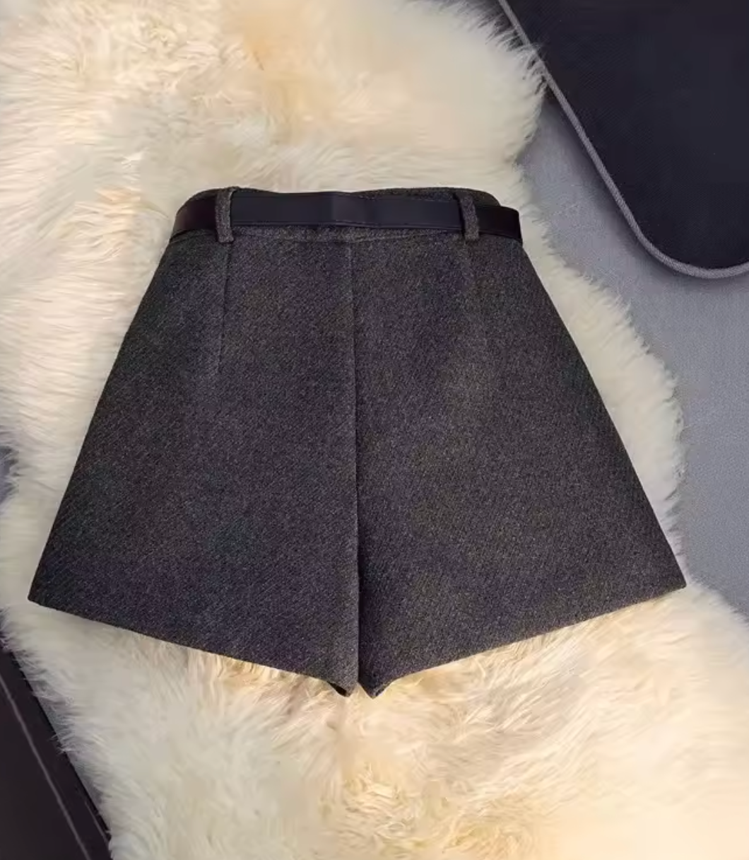 Short taille haute ( sans la ceinture )
