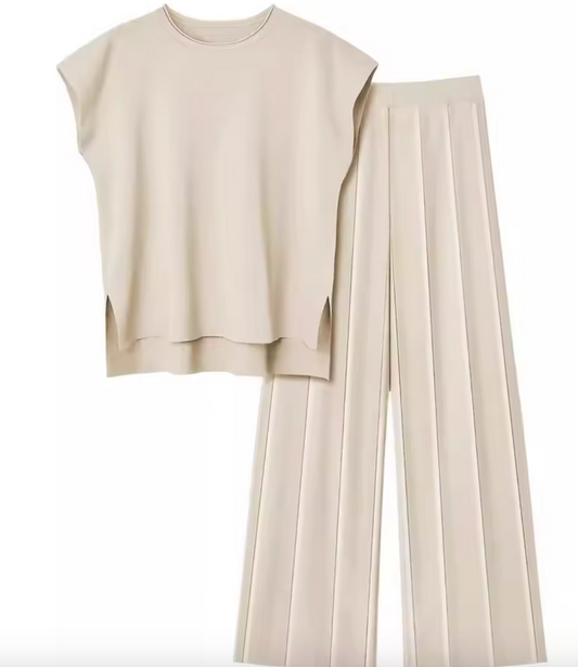 Ensemble pull sans manches et pantalon