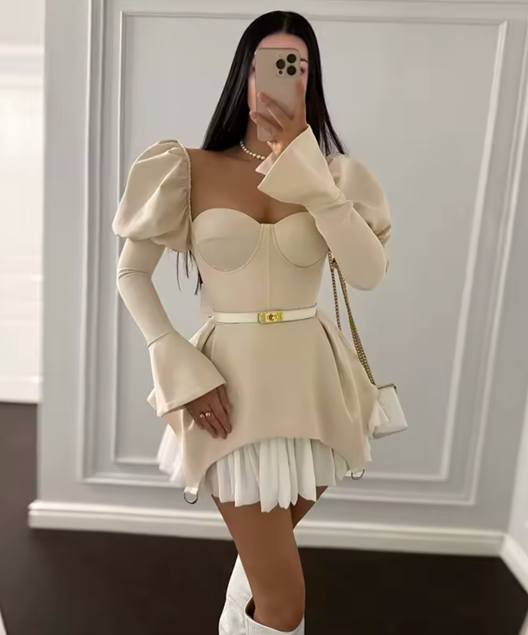 Robe élégante avec manches bouffantes