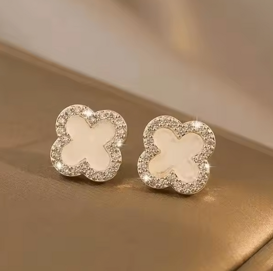 Boucles d'oreilles forme de trèfle