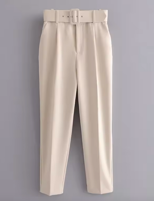 Pantalon élégant avec ceinture intégrée