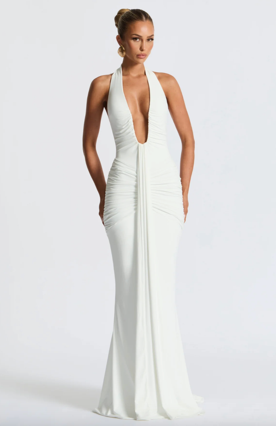 Robe longue avec décolleté en V profond