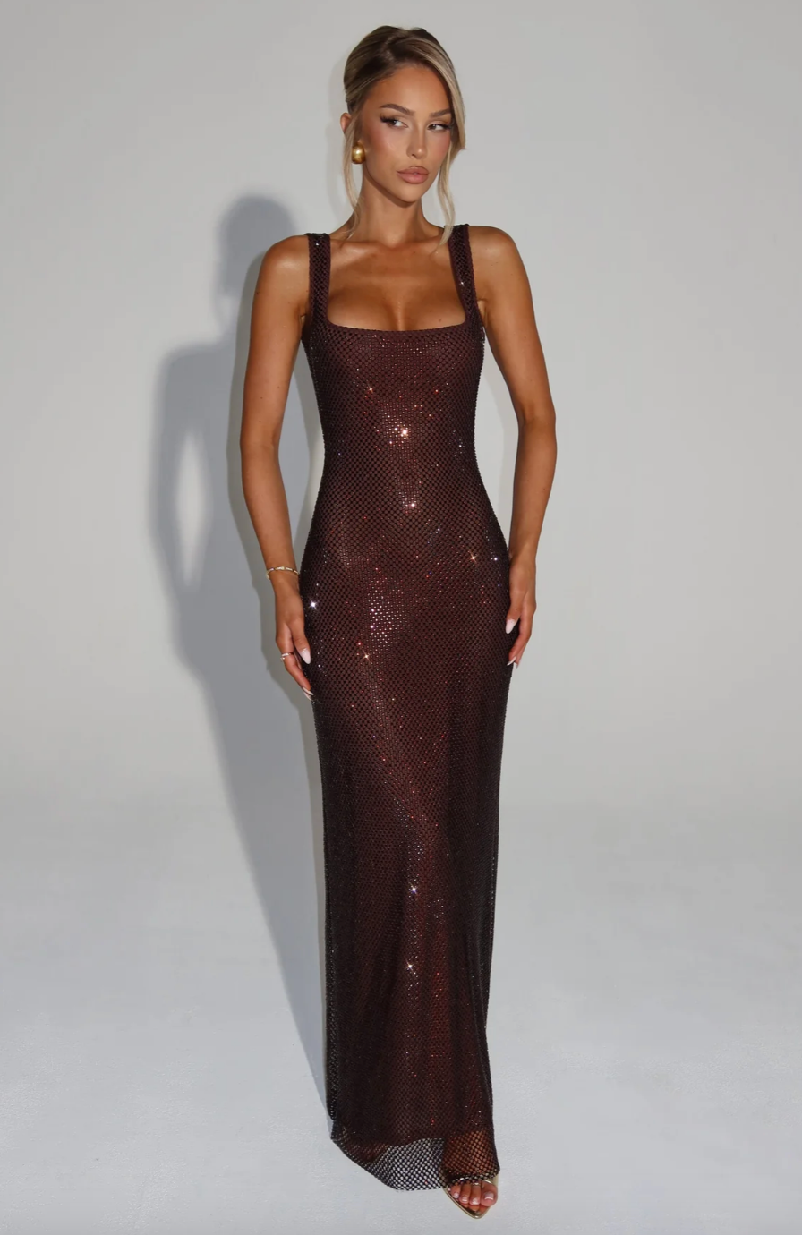 Robe longue en filet avec strass