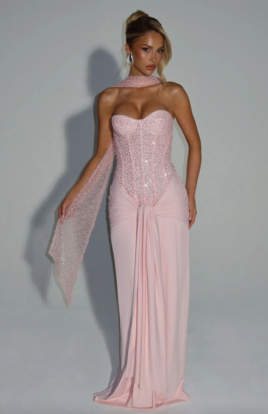 Robe longue et élégante avec corset