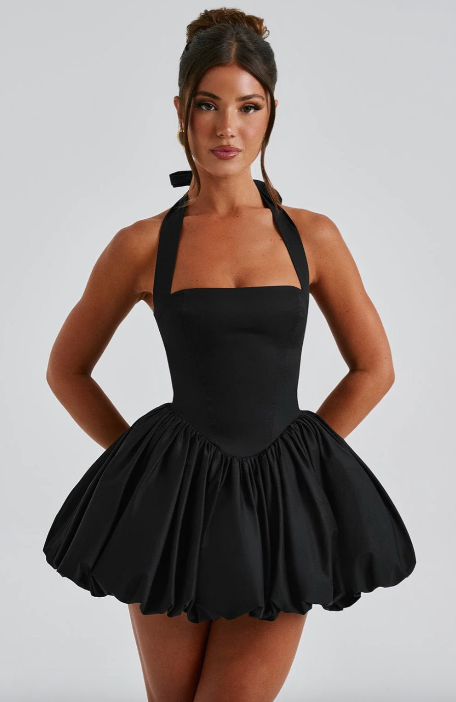 Mini robe avec décolleté carré