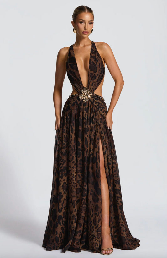 Robe longue avec fente et fleur métallique